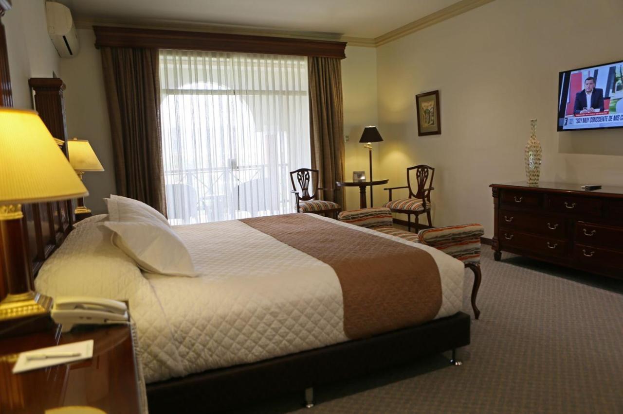Hotel Los Parrales Таріха Екстер'єр фото